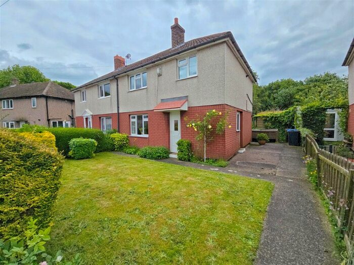 3 Bedroom Semi-Detached House For Sale In Oak Street, Grimethorpe, Barnsley, S72
