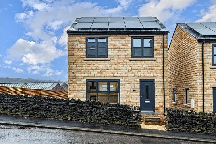3 Bedroom Detached House For Sale In Cowlersley Lane, Huddersfield, West Yorkshire, HD4