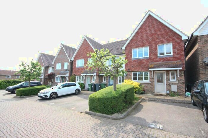 3 Bedroom Semi-Detached House To Rent In Westborough Mews, Maidstone, Kent, ME16