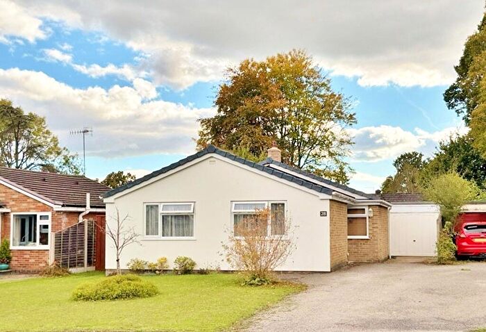 2 Bedroom Bungalow For Sale In Strathmore Drive, Verwood, Dorset, BH31