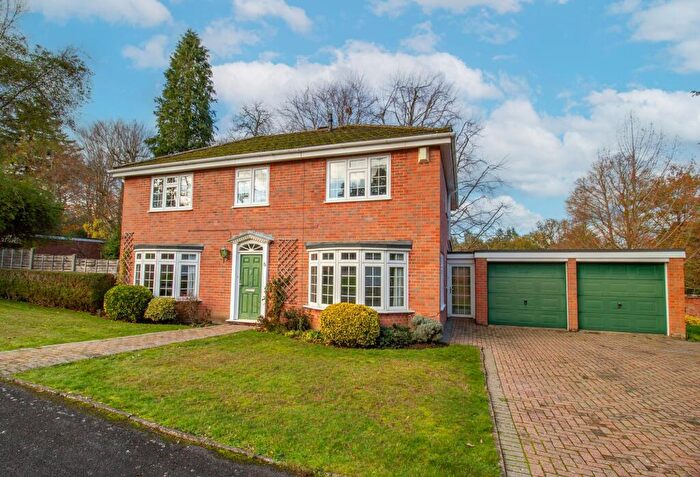 4 Bedroom Detached House For Sale In Rosedene Gardens, Fleet, GU51