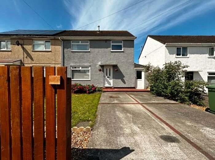 3 Bedroom Semi-Detached House For Sale In Heol Bryn, Bridgend, CF33
