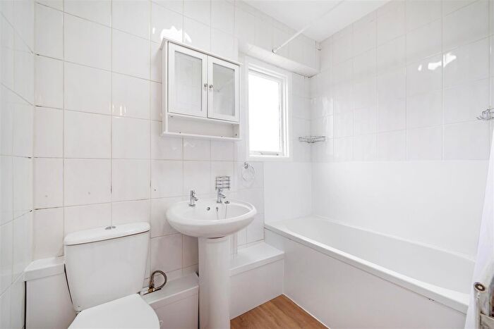 1 Bedroom Flat For Sale In Anerley Road, Anerley, London, SE20