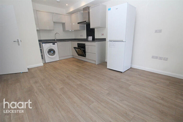 1 Bedroom Apartment To Rent In Fosse Road Central, Leicester, LE3