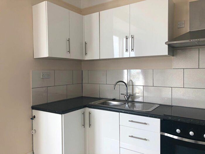 Studio To Rent In Chatham Place -, P16