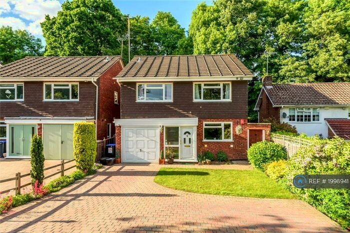 4 Bedroom Detached House To Rent In Rogers Lane, Stoke Poges, SL2