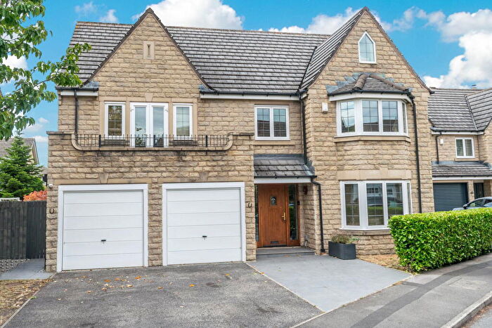 6 Bedroom Detached House For Sale In Birkhead Close, Highburton, Huddersfield, HD8