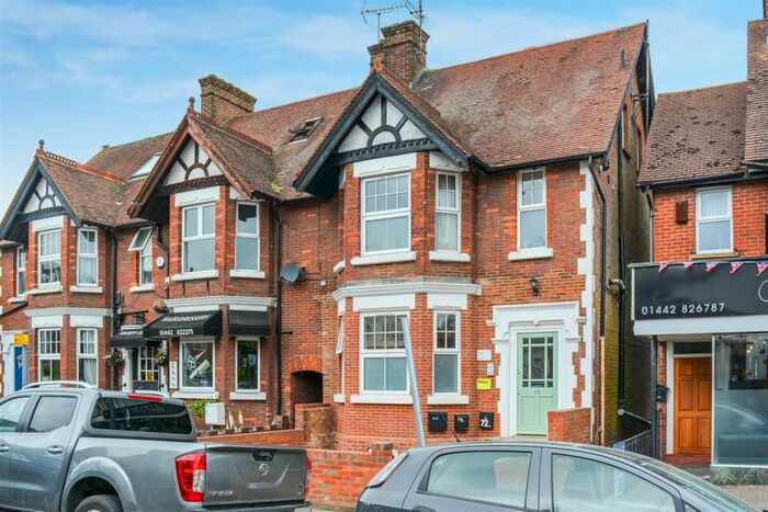 2 Bedroom Flat To Rent In Western Road, Tring, HP23