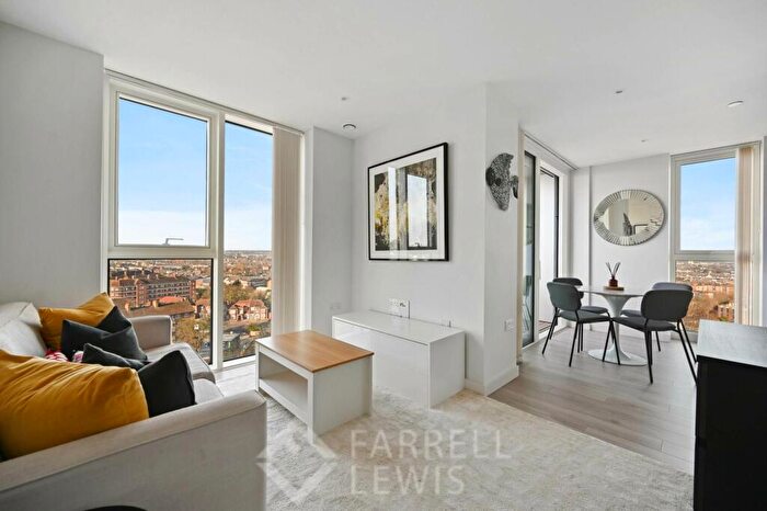 1 Bedroom Apartment To Rent In Skylark Point, Finsbury Park, N4