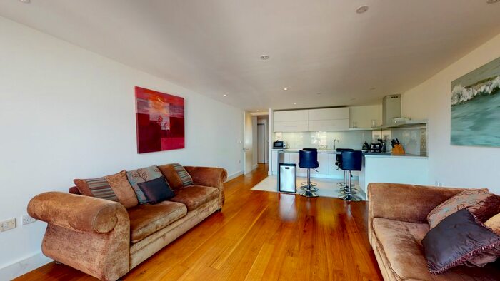 2 Bedroom Flat To Rent In Bromells Road, London, SW4