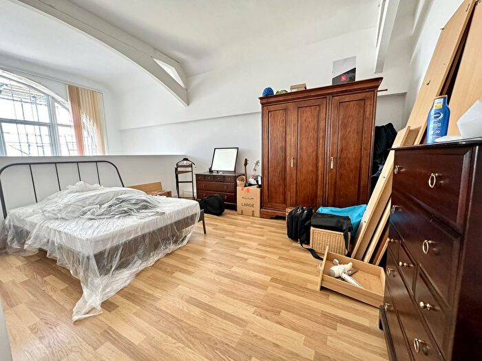 1 Bedroom Flat For Sale In Kilvey Terrace, St. Thomas, Swansea, City And County Of Swansea., SA1