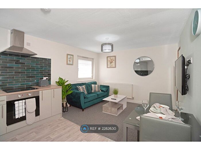 1 Bedroom Flat To Rent In Great Holme Court, Northampton, NN3