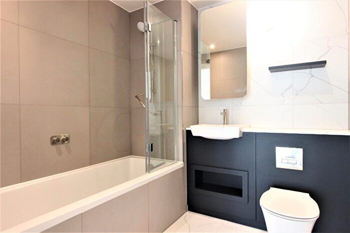 1 Bedroom Flat To Rent In Galleria House, B Western Gateway, London, E16