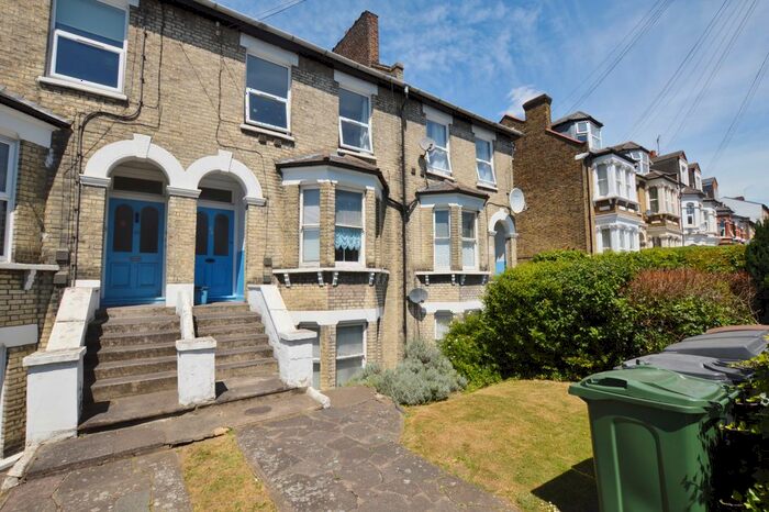 1 Bedroom Flat To Rent In Kingswood Road, London, E11