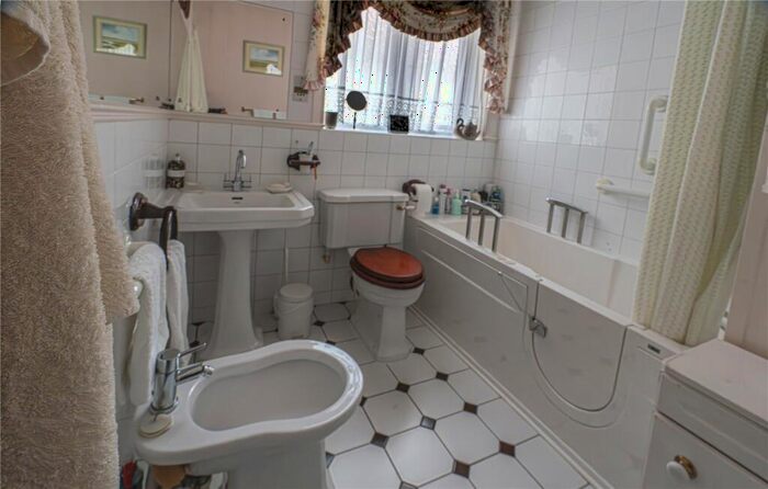 3 Bedroom Detached House For Sale In Broughton Avenue, Bournemouth, BH10