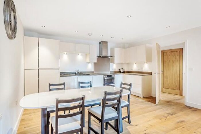 1 Bedroom Flat To Rent In Newbury, Berkshire, RG14