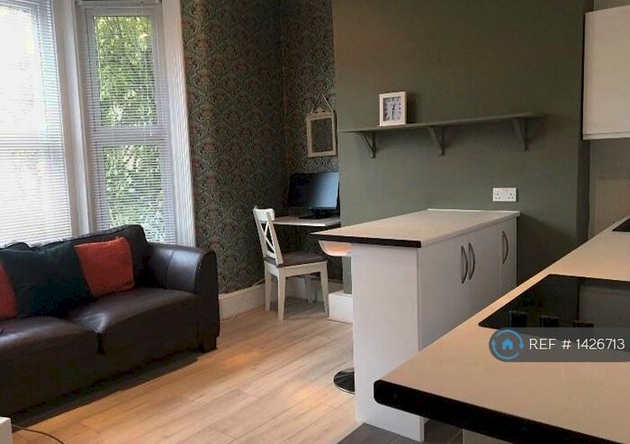 1 Bedroom Flat To Rent In Minard, Hither Green, SE6