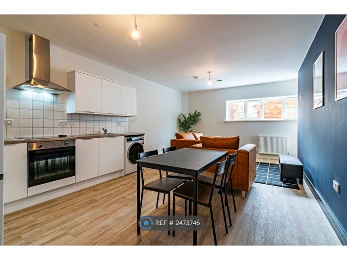 2 Bedroom Flat To Rent In St. Sepulchre Gate West, Doncaster, DN1