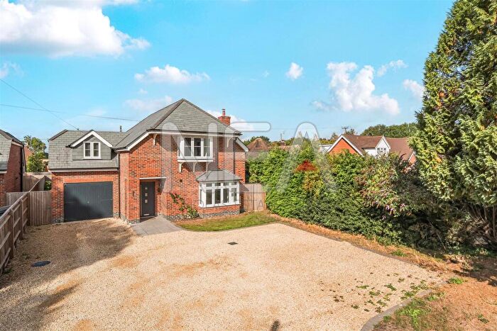 4 Bedroom Detached House To Rent In Peppard Road, Sonning Common, Reading, RG4