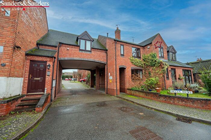 2 Bedroom Flat For Sale In Bryan Mews, Bidford-On-Avon, Alcester, B50