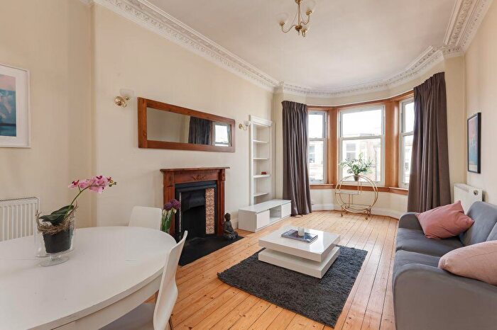 2 Bedroom Flat For Sale In / Comiston Road, Edinburgh, EH10