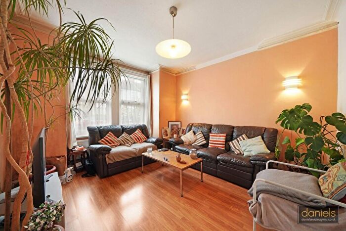 3 Bedroom Terraced House For Sale In Holberton Gardens, College Park, London, NW10