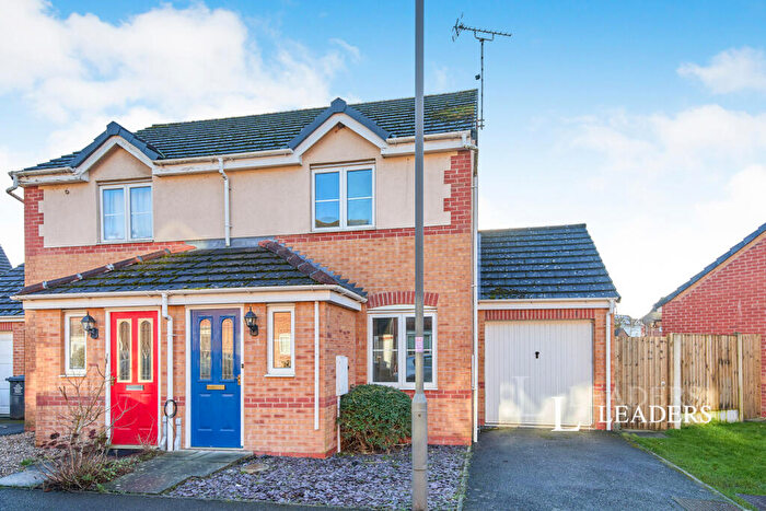 2 Bedroom House To Rent In Churnet Road, Hilton, Derby, DE65