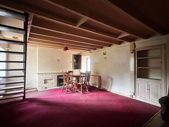 2 Bedroom Cottage For Sale In High Street, Burniston, Scarborough, YO13