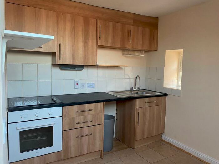 1 Bedroom Apartment To Rent In Town Centre, MK40