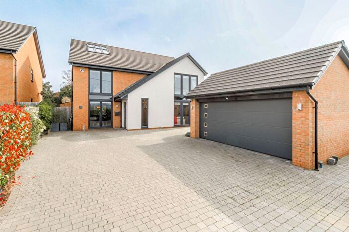 5 Bedroom Detached House For Sale In Brafield Road, Horton, NN7