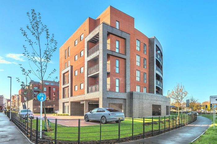 2 Bedroom Flat To Rent In Nightingale Way, Reading, RG30