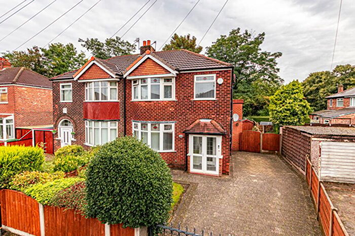 3 Bedroom Semi-Detached House For Sale In Dalton Avenue, Stretford, Manchester, M32