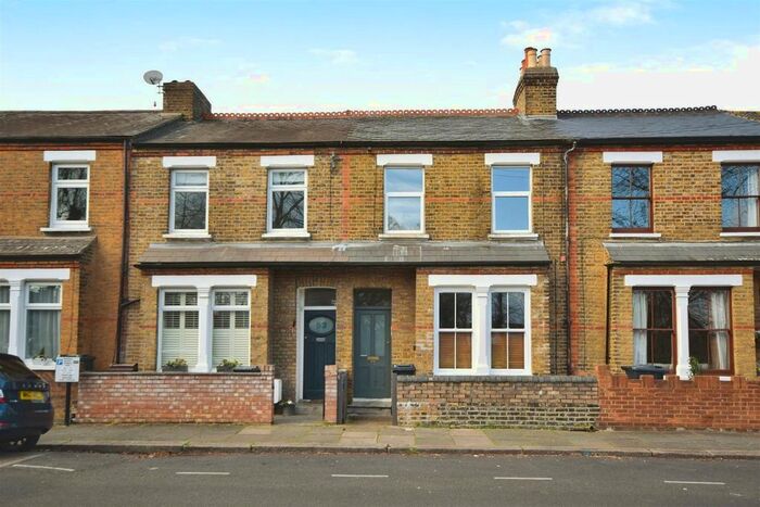 1 Bedroom Flat To Rent In Lateward Road, Brentford, TW8