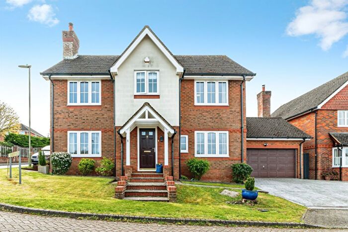 4 Bedroom Detached House For Sale In Grosvenor Close, Hatch Warren, Basingstoke, RG22