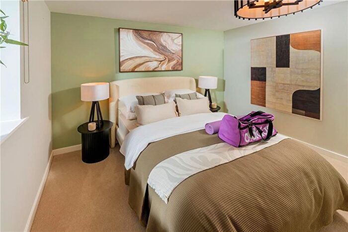 2 Bedroom Flat For Sale In "Orchards Type Second Floor" At Chobham Road, Frimley, GU16
