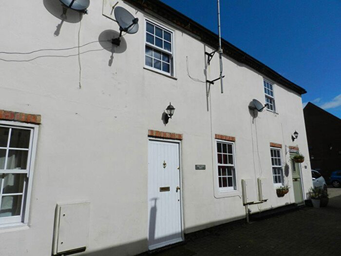 Studio To Rent In Town Centre, NN11