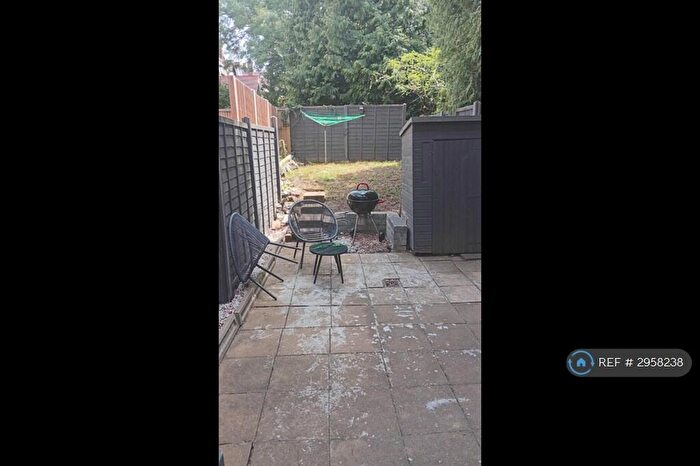 1 Bedroom Flat To Rent In Cavendish House, Redhill, RH1