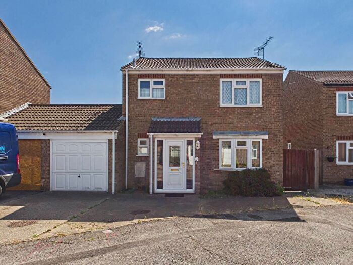 3 Bedroom Link Detached House For Sale In Capel Close, Trimley St. Martin, Felixstowe, Suffolk, IP11