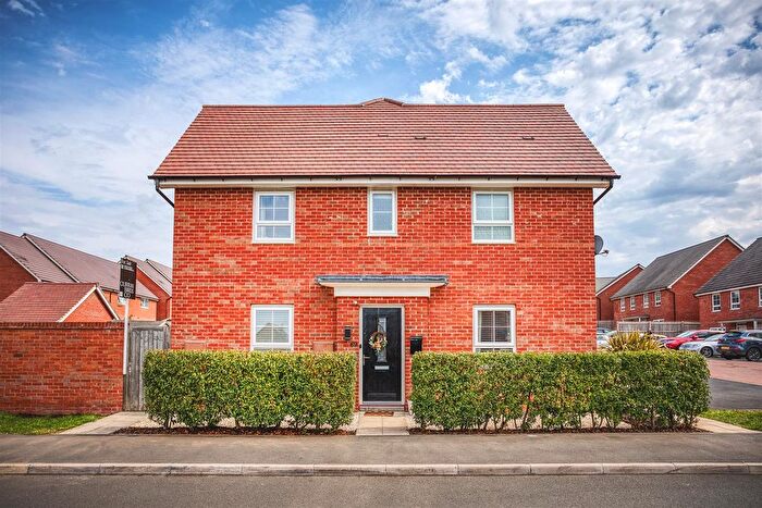 3 Bedroom Semi-Detached House For Sale In Trent Way, Mickleover, Derby, DE3