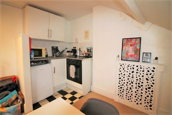 1 Bedroom Flat To Rent In Sydney Place, Alphington Street, Exeter, EX2