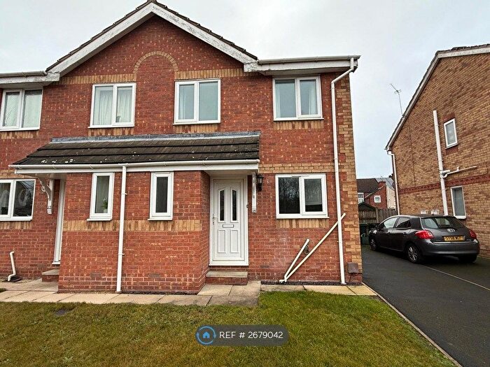 3 Bedroom Semi-Detached House To Rent In Bishopgarth Close, Doncaster, DN5