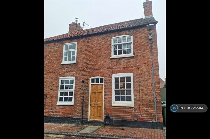 2 Bedroom End Of Terrace House To Rent In King Street, Newark, NG24