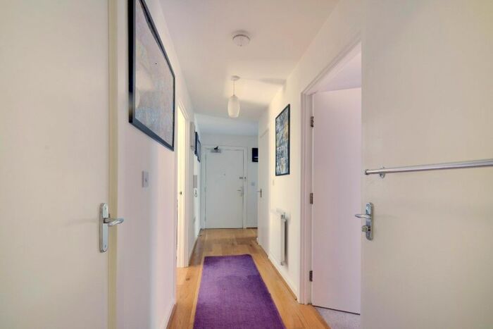 2 Bedroom Flat For Sale In Chiltonian Mews, London, SE13