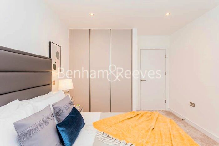 1 Bedroom Flat To Rent In Duval House, Clapham Junction, SW11