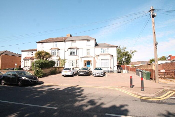 2 Bedroom Flat To Rent In Stanhope Road, Swanscombe, Kent, DA10