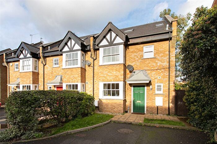 4 Bedroom End Of Terrace House To Rent In Woodland Mews, Streatham Hill, Lambeth, London, SW16