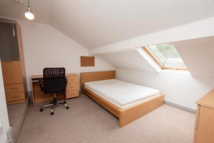 6 Bedroom House To Rent In Dawlish Road, Birmingham, B29