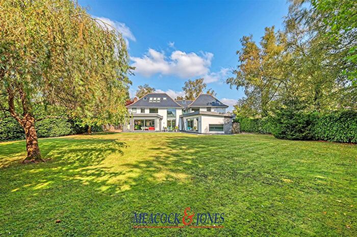 4 Bedroom Detached House For Sale In Ridgeway, Hutton Mount, Brentwood, CM13