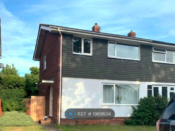 3 Bedroom Semi-Detached House To Rent In Lunsford Lane, Aylesford, ME20