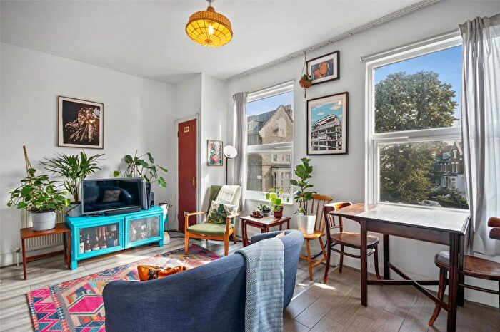 1 Bedroom Apartment To Rent In St Marks Rise, London, E8
